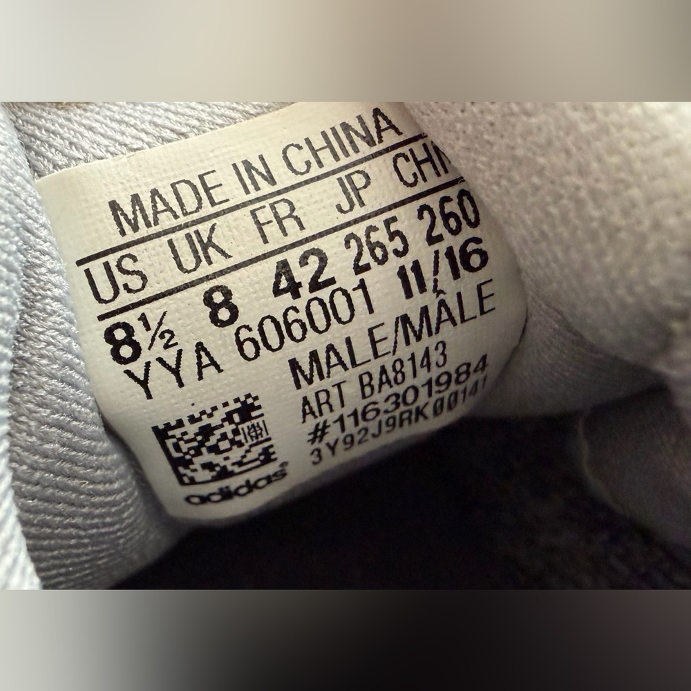 Adidas Ultra Boost - Picture 4 of 4